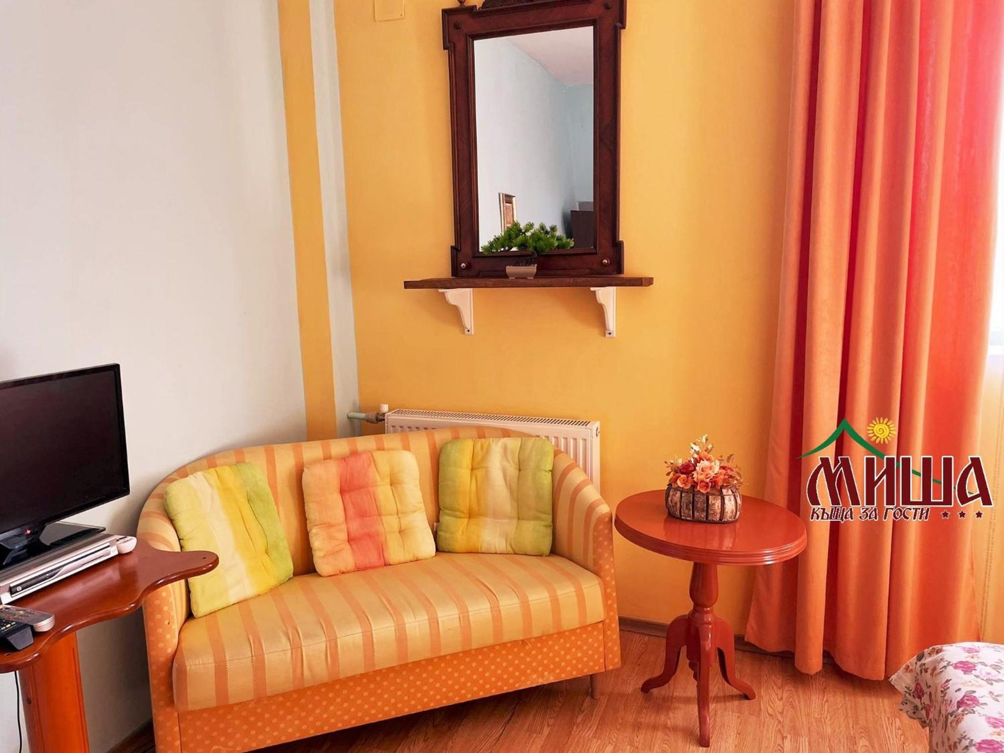 Guest House Misha Petrevene Dış mekan fotoğraf
